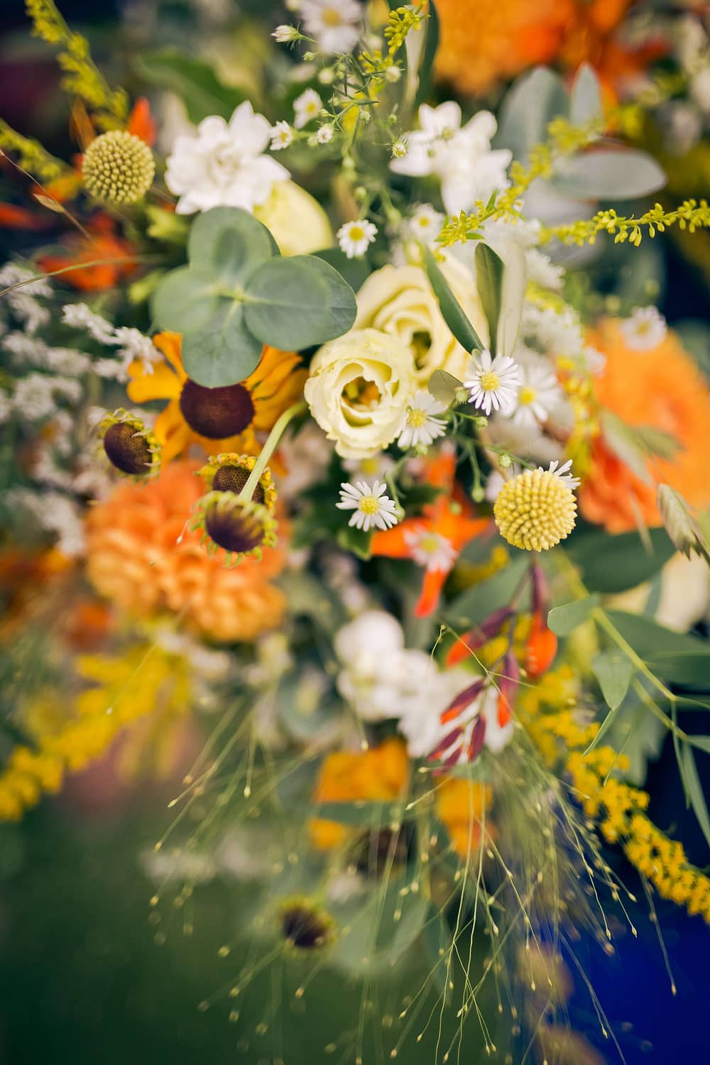 autumn textured wedding flowers