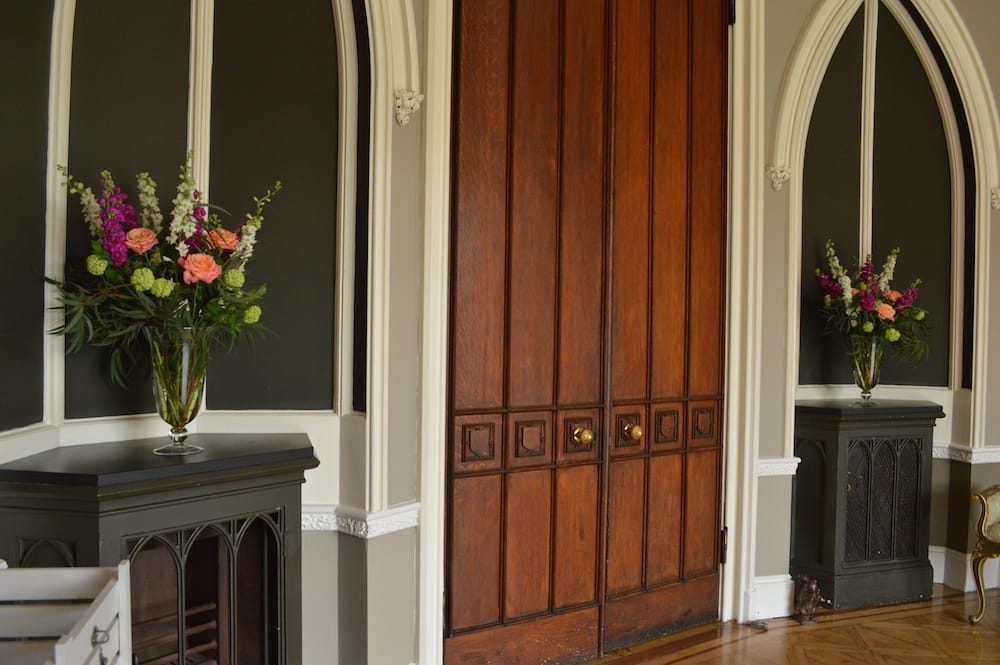alcove flowers at nonsuch mansion