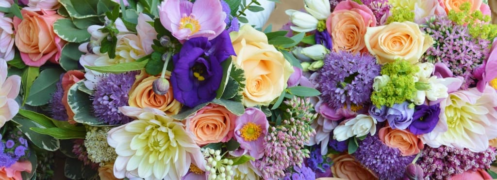 wedding colour themes, wedding colours, bright wedding flowers