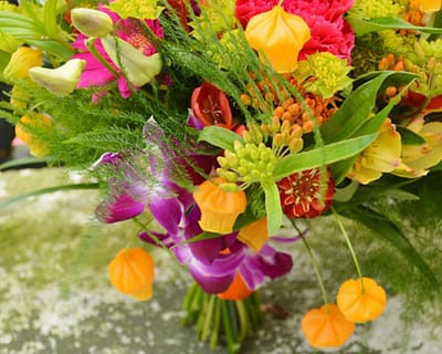 bright tropical wedding flowers